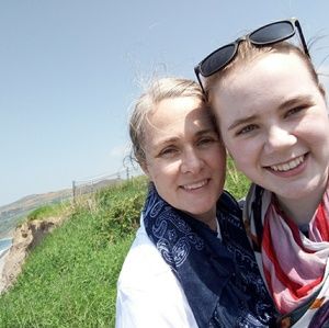 Meet your Posher, Abigail